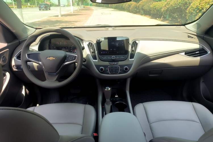 Used Chevrolet Malibu XL 2019 535T CVT Rui Xing Edition Center Console