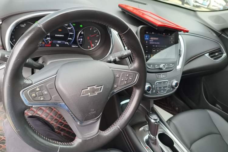Used Chevrolet Malibu XL 2019 Redline 550T Automatic RuiLian Edition Center Console