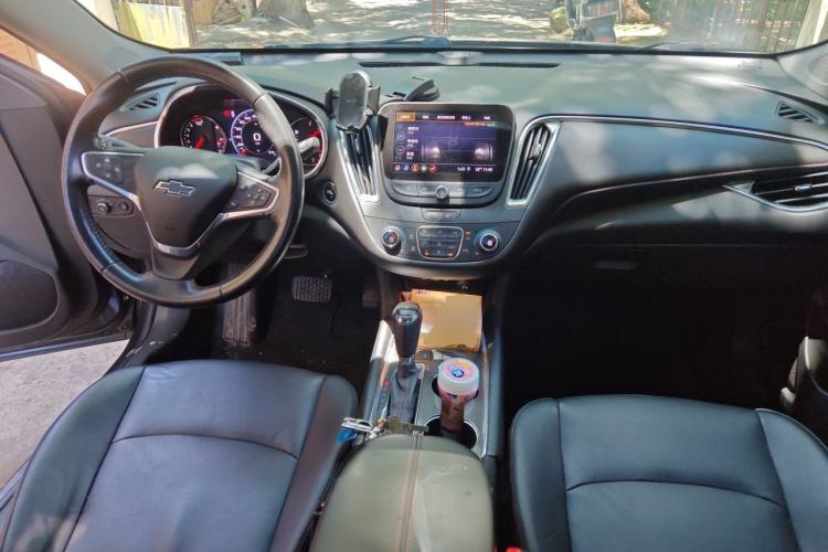 Used Chevrolet Malibu XL 2019 Redline 550T Automatic RuiLian Edition Center Console