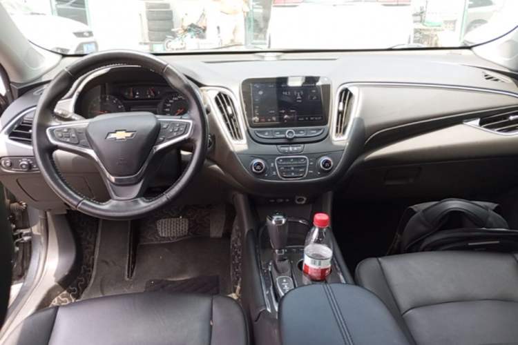 Used Chevrolet Malibu XL 2019 535T CVT Active Version Center Console