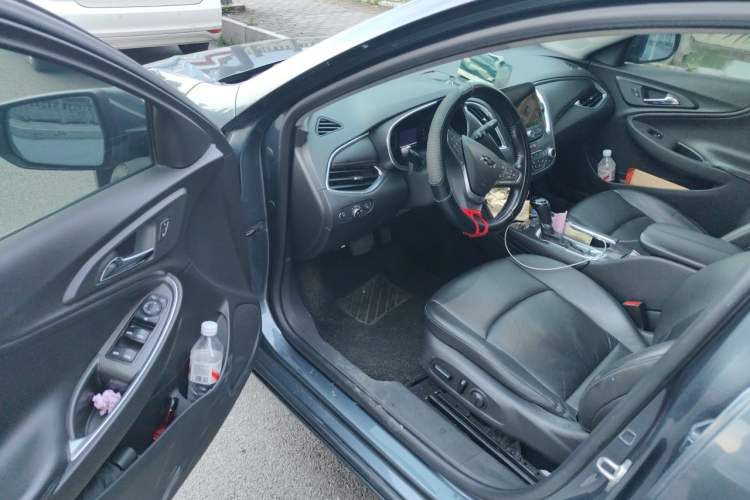 Used Chevrolet Malibu XL 2019 535T CVT Active Version Driver Seat