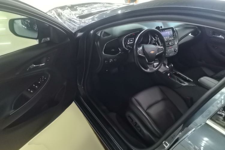 Used Chevrolet Malibu XL 2019 535T CVT Active Version Driver Seat