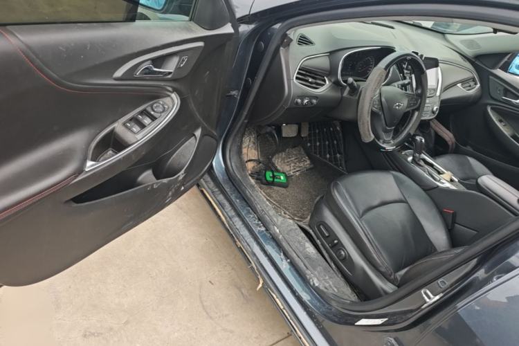 Used Chevrolet Malibu XL 2019 Redline 550T Automatic Sport Edition Driver Seat