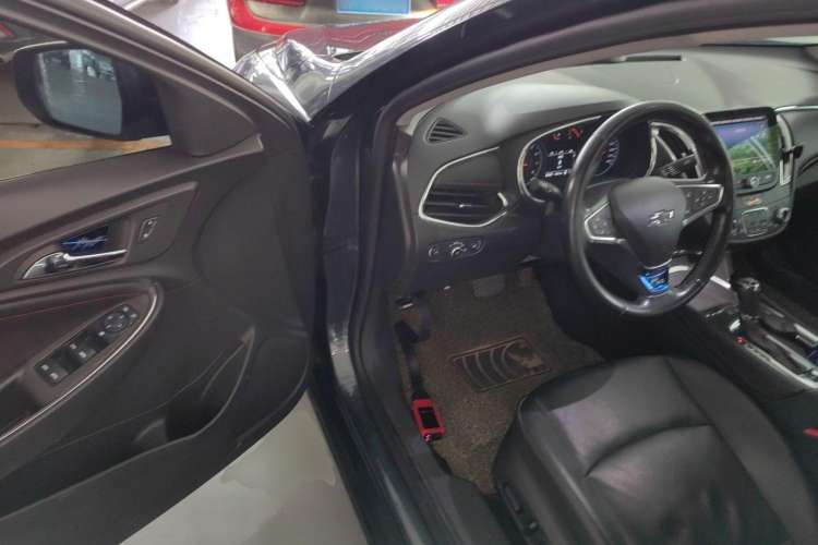 Used Chevrolet Malibu XL 2019 Redline 550T Automatic Sport Edition Driver Seat
