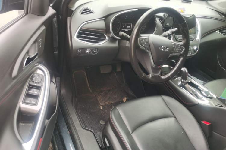 Used Chevrolet Malibu XL 2019 Redline 550T Automatic Sport Edition Driver Seat