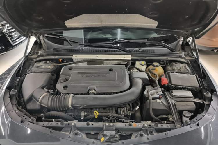 Used Chevrolet Malibu XL 2019 Redline 550T Automatic RuiLian Edition Engine Bay