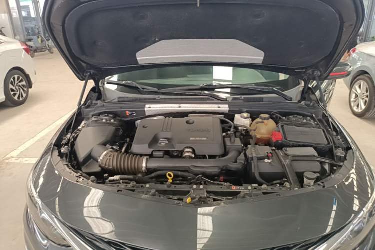 Used Chevrolet Malibu XL 2019 535T CVT Active Version Engine Bay