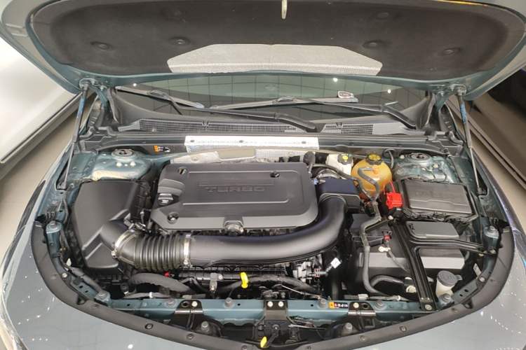 Used Chevrolet Malibu XL 2019 Redline 550T Automatic Sport Edition Engine Bay