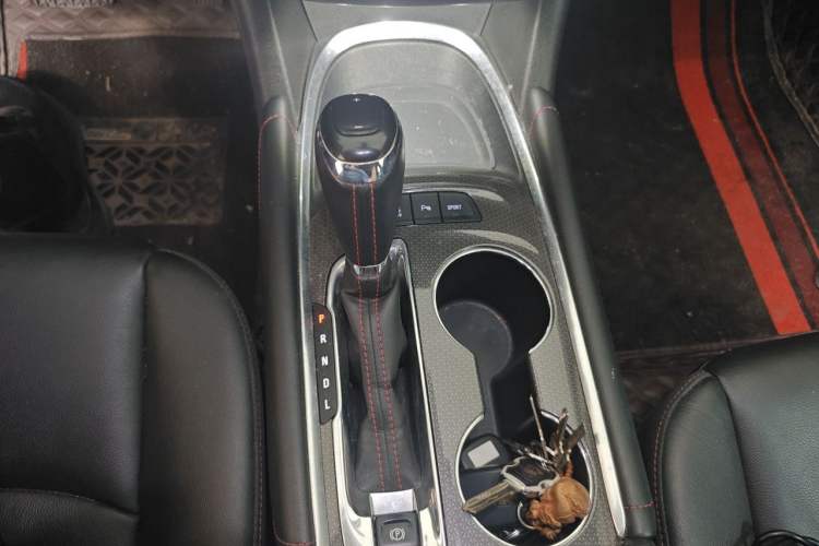 Used Chevrolet Malibu XL 2019 Redline 550T Automatic Sport Edition Gear Lever