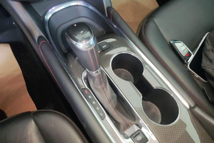 Used Chevrolet Malibu XL 2019 Redline 550T Automatic RuiLian Edition Gear Lever