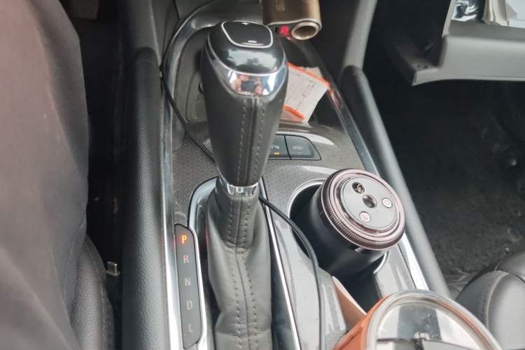 Used Chevrolet Malibu XL 2019 535T CVT Active Version Gear Lever