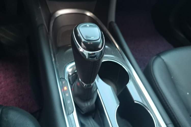 Used Chevrolet Malibu XL 2019 535T CVT Active Version Gear Lever