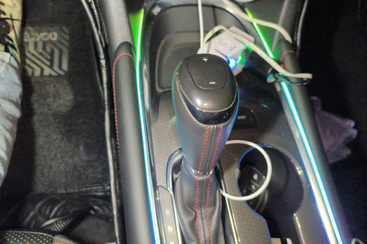 Used Chevrolet Malibu XL 2019 Redline 550T Automatic Sport Edition Gear Lever