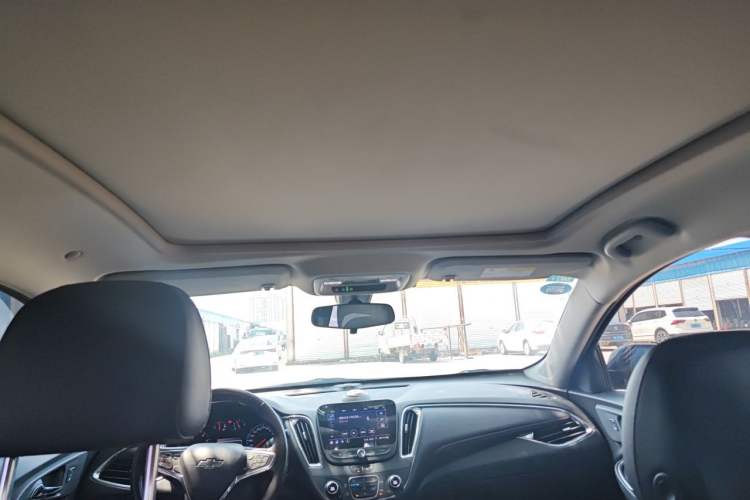 Used Chevrolet Malibu XL 2019 Redline 550T Automatic Sport Edition Headliner
