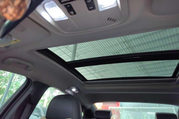 Used Chevrolet Malibu XL 2019 Redline 550T Automatic Sport Edition Headliner