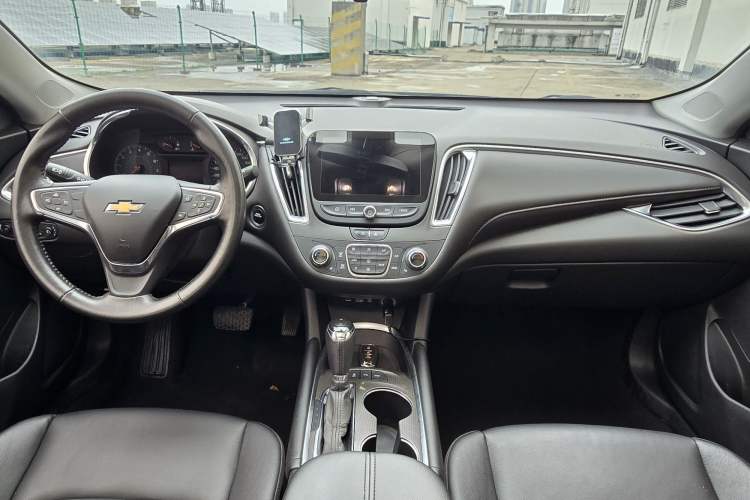 Used Chevrolet Malibu XL 2019 535T CVT Active Version Interior 1