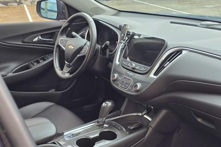 Used Chevrolet Malibu XL 2019 535T CVT Active Version Interior 2