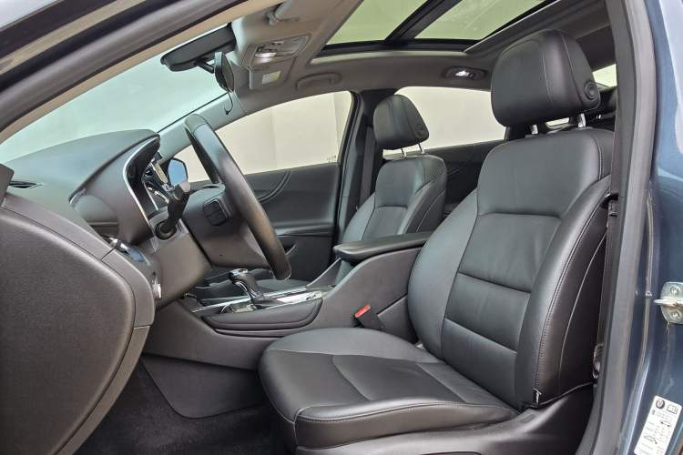 Used Chevrolet Malibu XL 2019 535T CVT Active Version Interior 3