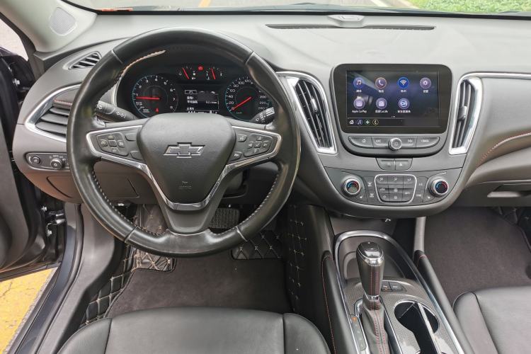Used Chevrolet Malibu XL 2019 Redline 550T Automatic Sport Edition Interior 5
