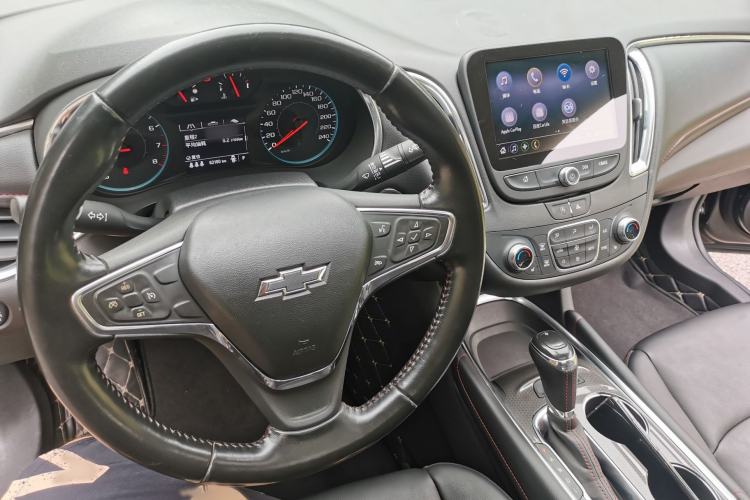 Used Chevrolet Malibu XL 2019 Redline 550T Automatic Sport Edition Interior 6