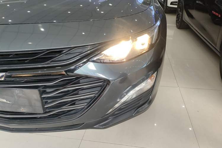 Used Chevrolet Malibu XL 2019 Redline 550T Automatic Sport Edition Left Front Headlight