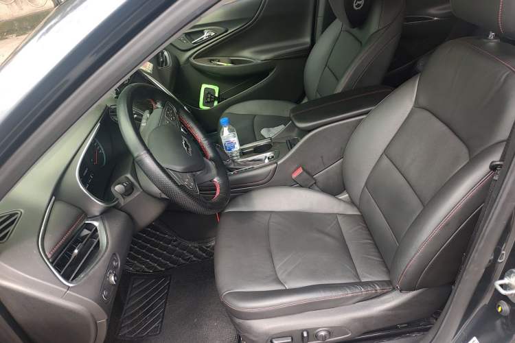 Used Chevrolet Malibu XL 2019 Redline 550T Automatic Sport Edition Left Front Seat