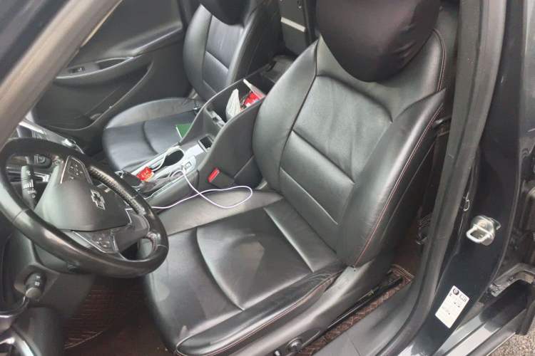 Used Chevrolet Malibu XL 2019 Redline 550T Automatic Sport Edition Left Front Seat
