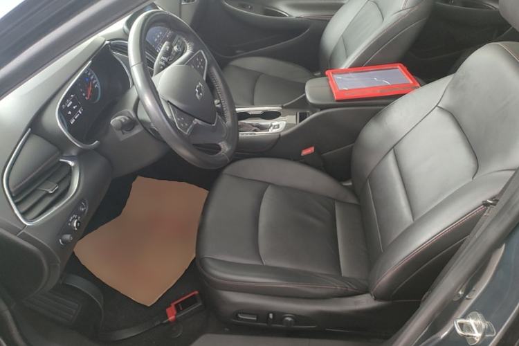 Used Chevrolet Malibu XL 2019 Redline 550T Automatic Sport Edition Left Front Seat