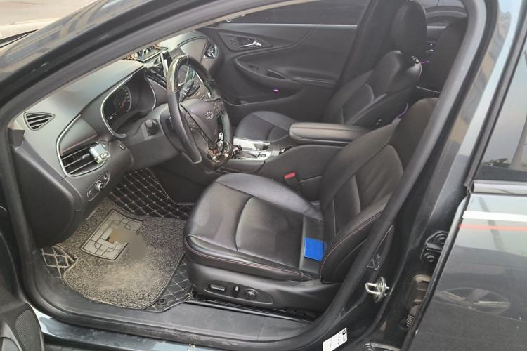 Used Chevrolet Malibu XL 2019 Redline 550T Automatic Sport Edition Left Front Seat