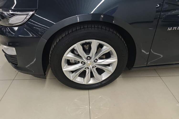 Used Chevrolet Malibu XL 2019 535T CVT Active Version Left Front Wheel Hub