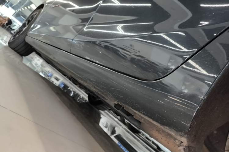 Used Chevrolet Malibu XL 2019 Redline 550T Automatic RuiLian Edition Left Side Sill