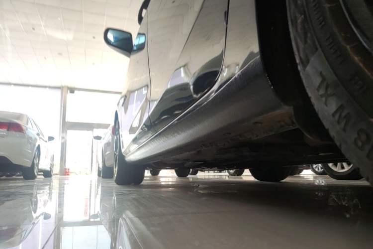 Used Chevrolet Malibu XL 2019 Redline 550T Automatic RuiLian Edition Left Side Sill