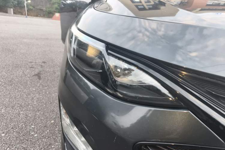 Used Chevrolet Malibu XL 2019 Redline 550T Automatic Sport Edition Right Front Headlight