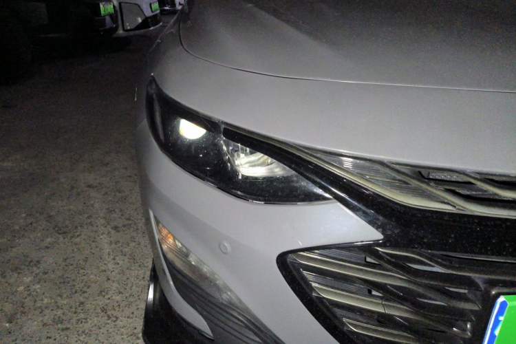 Used Chevrolet Malibu XL 2019 Redline 550T Automatic Sport Edition Right Front Headlight