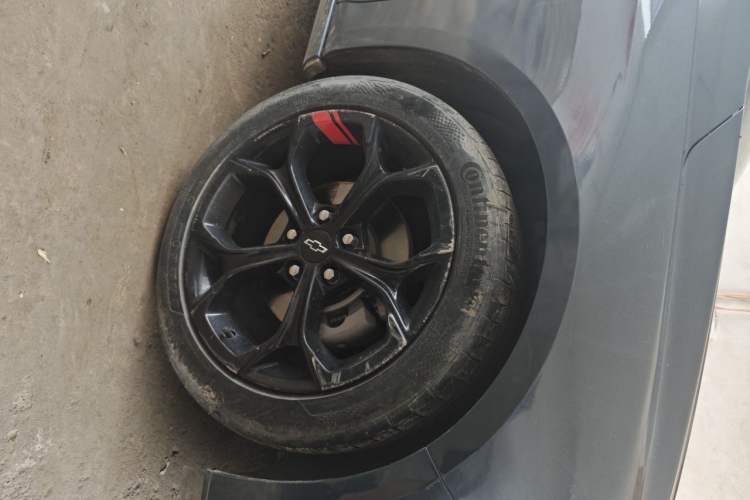 Used Chevrolet Malibu XL 2019 Redline 550T Automatic Sport Edition Right Front Wheel Hub
