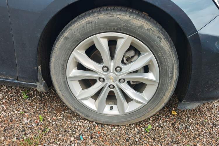 Used Chevrolet Malibu XL 2019 535T CVT Active Version Right Front Wheel Hub