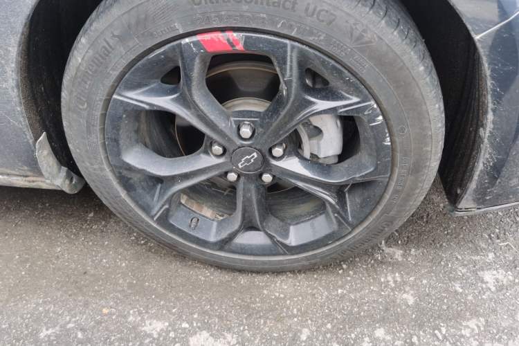 Used Chevrolet Malibu XL 2019 Redline 550T Automatic Sport Edition Right Front Wheel Hub