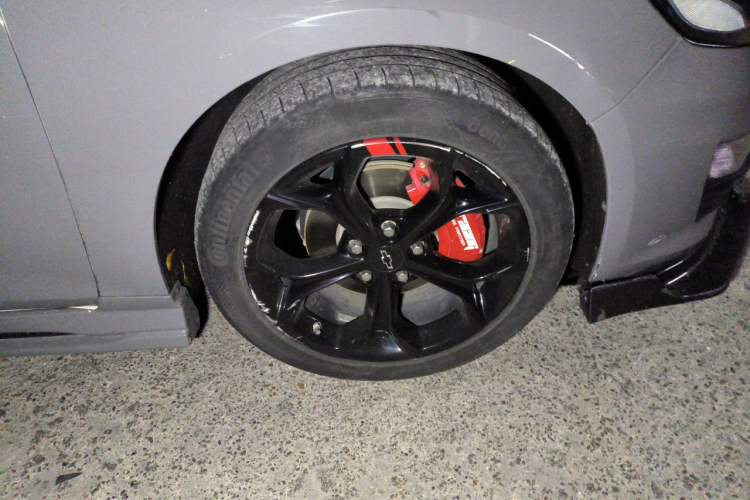 Used Chevrolet Malibu XL 2019 Redline 550T Automatic Sport Edition Right Front Wheel Hub