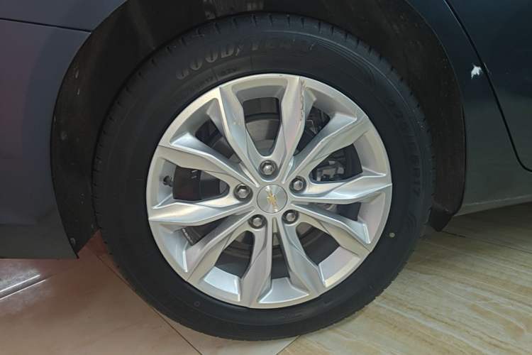 Used Chevrolet Malibu XL 2019 535T CVT Active Version Right Rear Wheel Hub