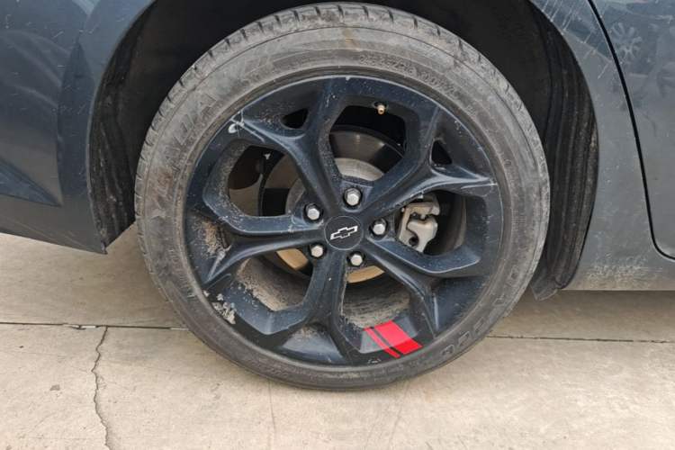 Used Chevrolet Malibu XL 2019 Redline 550T Automatic Sport Edition Right Rear Wheel Hub