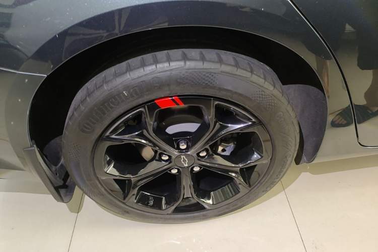 Used Chevrolet Malibu XL 2019 Redline 550T Automatic Sport Edition Right Rear Wheel Hub