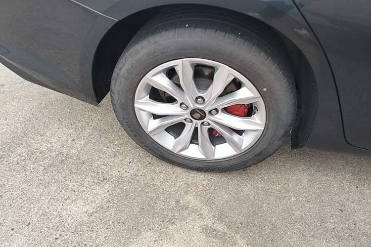 Used Chevrolet Malibu XL 2019 535T CVT Active Version Right Rear Wheel Hub