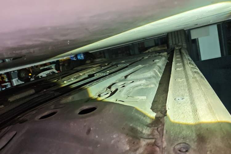 Used Chevrolet Malibu XL 2019 Redline 550T Automatic Sport Edition Right Side Sill