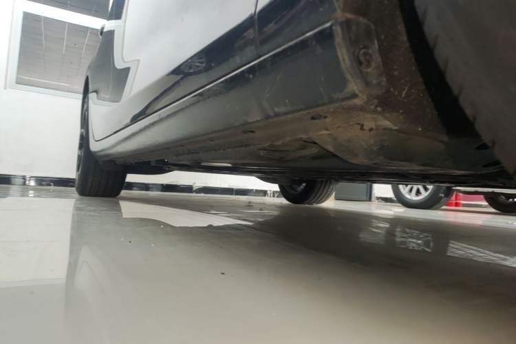 Used Chevrolet Malibu XL 2019 Redline 550T Automatic RuiLian Edition Right Side Sill