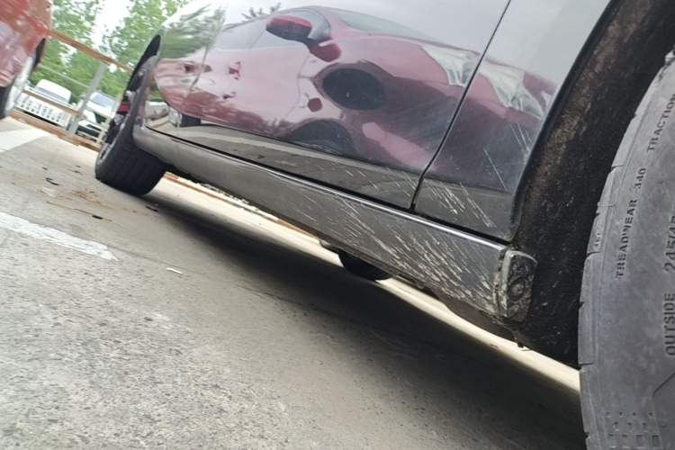Used Chevrolet Malibu XL 2019 Redline 550T Automatic RuiLian Edition Right Side Sill