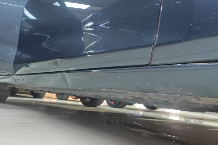 Used Chevrolet Malibu XL 2019 Redline 550T Automatic RuiLian Edition Right Side Sill