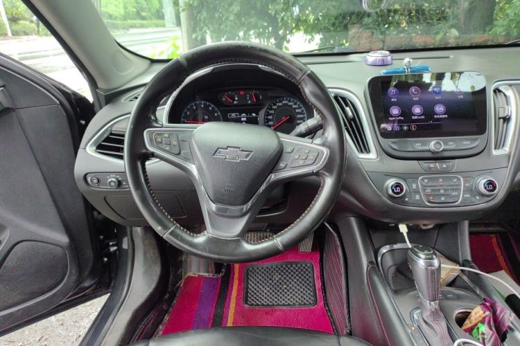 Used Chevrolet Malibu XL 2019 Redline 550T Automatic Sport Edition Steering Wheel