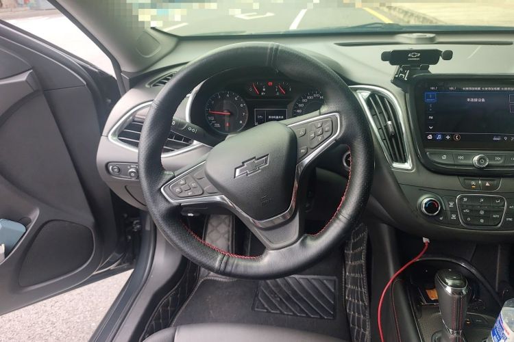 Used Chevrolet Malibu XL 2019 Redline 550T Automatic Sport Edition Steering Wheel