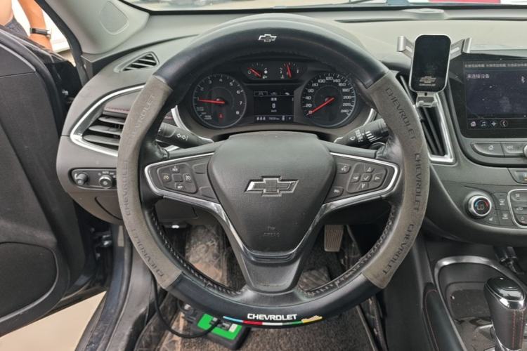 Used Chevrolet Malibu XL 2019 Redline 550T Automatic Sport Edition Steering Wheel