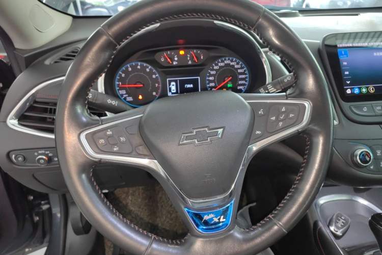 Used Chevrolet Malibu XL 2019 Redline 550T Automatic Sport Edition Steering Wheel